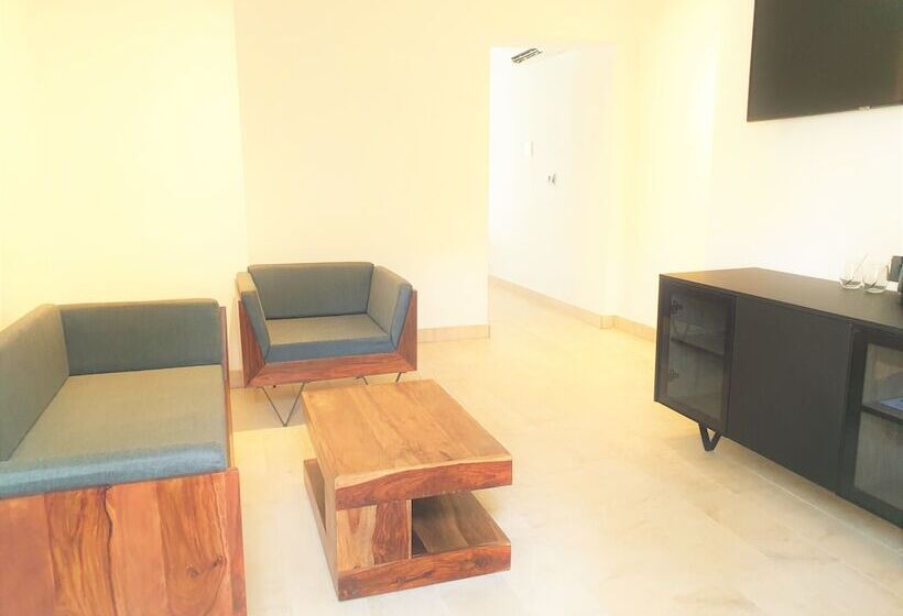 庭の見えるジュニアスイート, Botaniq Hotel Boutique