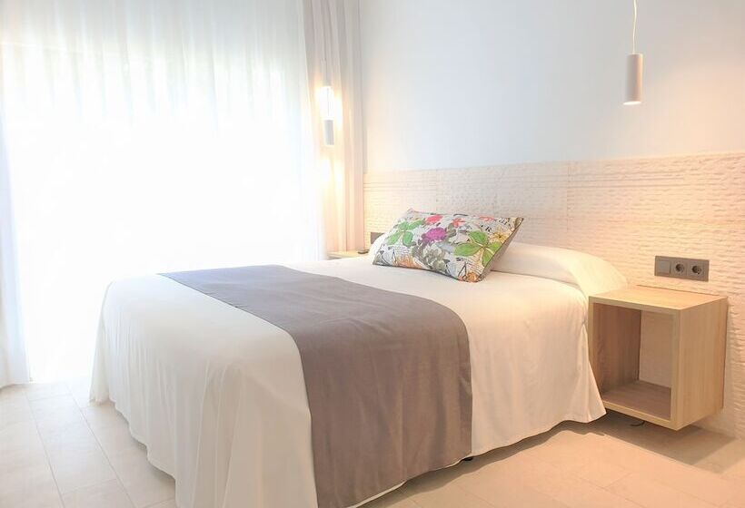 庭の見えるジュニアスイート, Botaniq Hotel Boutique