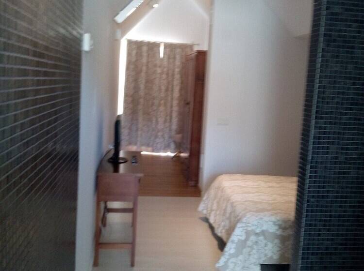 חדר סטנדרט, La Alcoholera