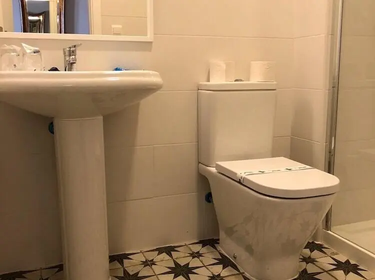1 Sovrums Lägenhet, La Muralla