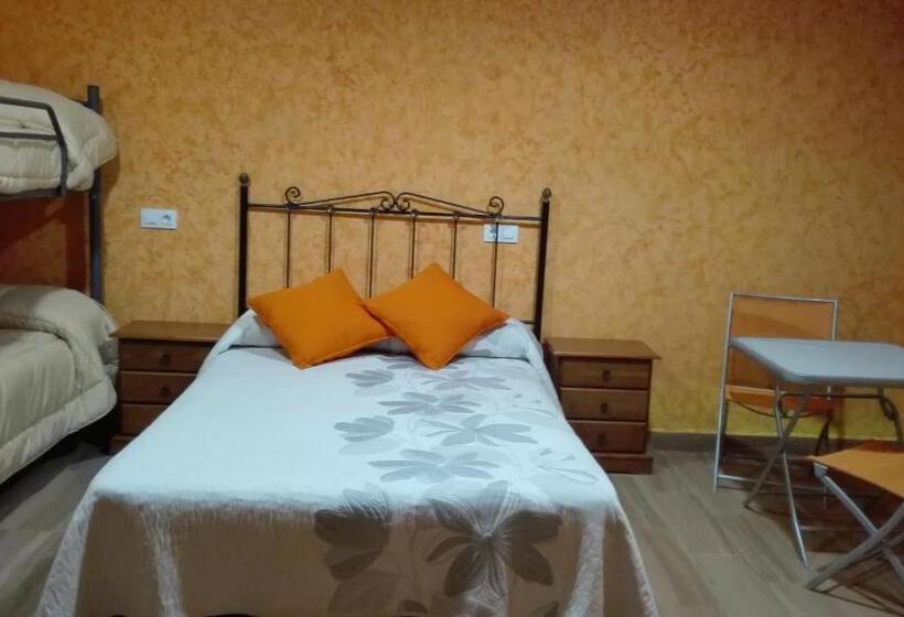 패밀리 룸, Hostal La Aldaba