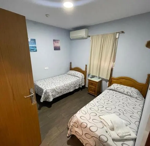スタンダードルーム, Hostal Tres Hermanos