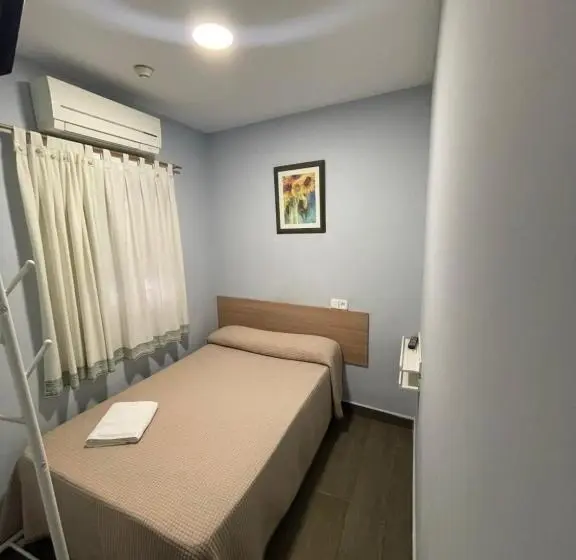 スタンダードシングルルーム, Hostal Tres Hermanos