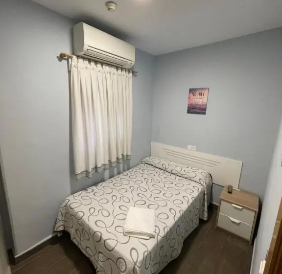 スタンダードシングルルーム, Hostal Tres Hermanos