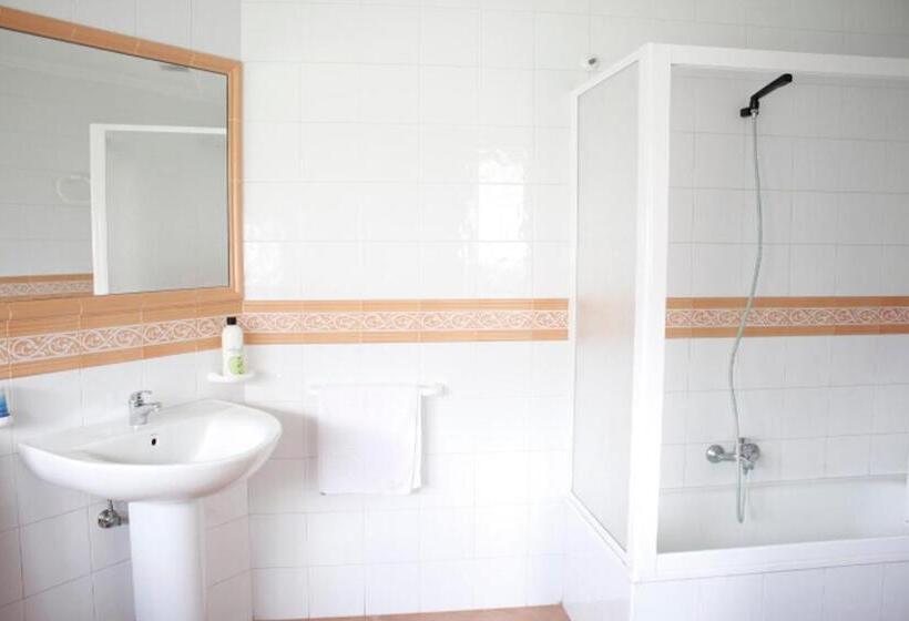 غرفة عائلية, Pensión Mosende