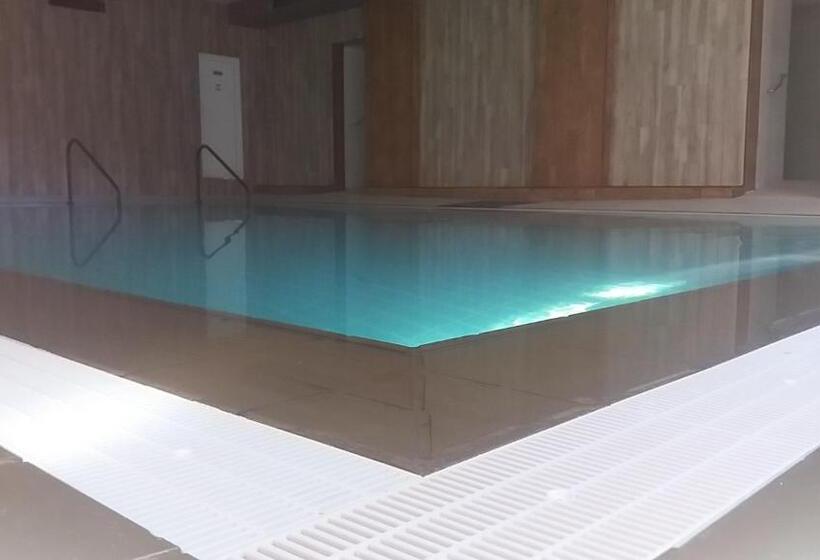 غرفة قياسية ثلاثية, Balneario Casa Pallotti