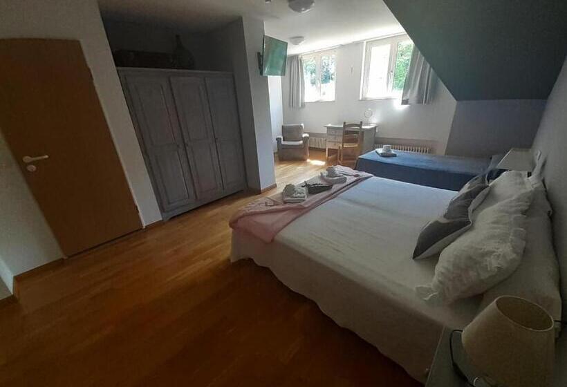 غرفة قياسية ثلاثية, Balneario Casa Pallotti