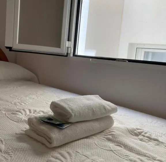 シングルベーシックルーム, Hostal   Restaurante Playa Azul