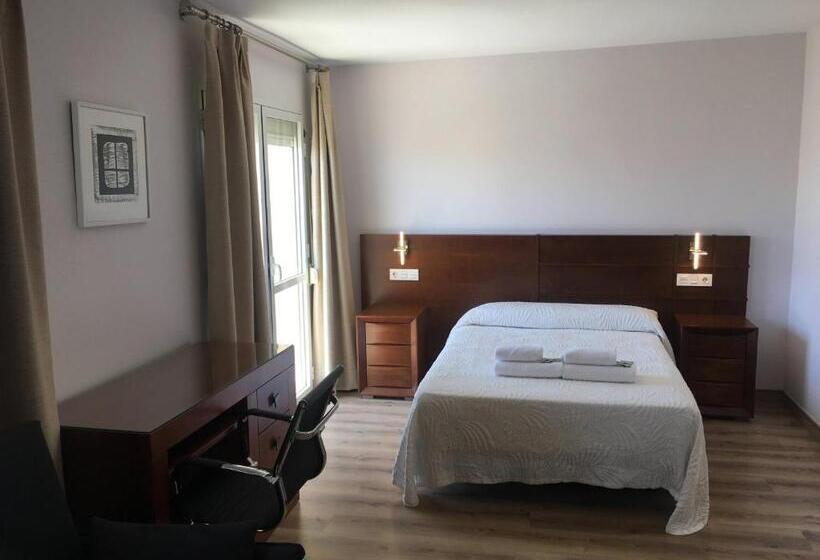 Номер Стандарт с Балконом, Hostal   Restaurante Playa Azul