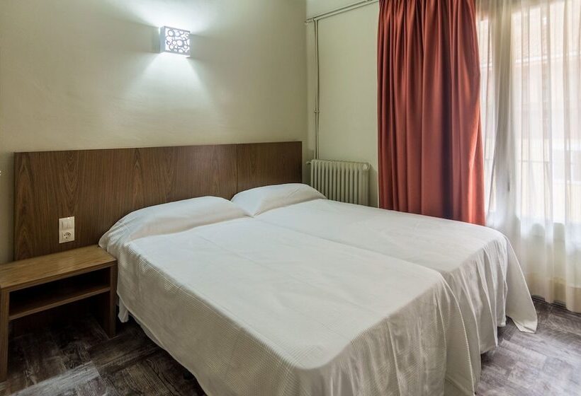 Номер Стандарт Совместная Ванная, Hostal Sant Miquel