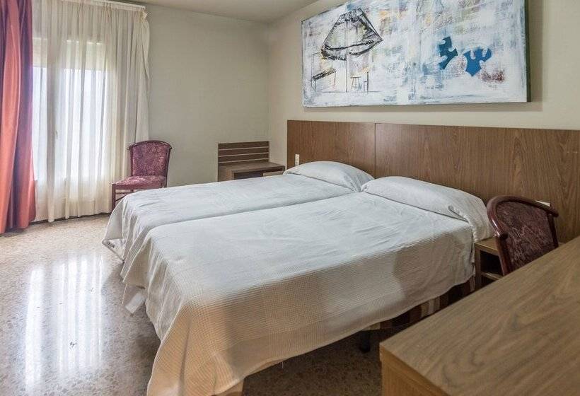 Номер Стандарт Совместная Ванная, Hostal Sant Miquel