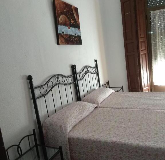 اتاق استاندارد با سرویس بهداشتی مشترک, Pension Carretero