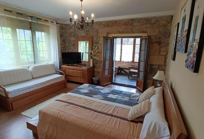 غرفة قياسية ثلاثية, Posada El Manjon
