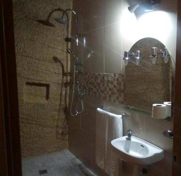 身障者適用キングサイズベッドルーム, Hostal Batato