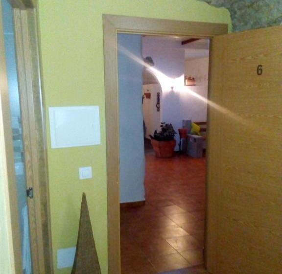 身障者適用キングサイズベッドルーム, Hostal Batato