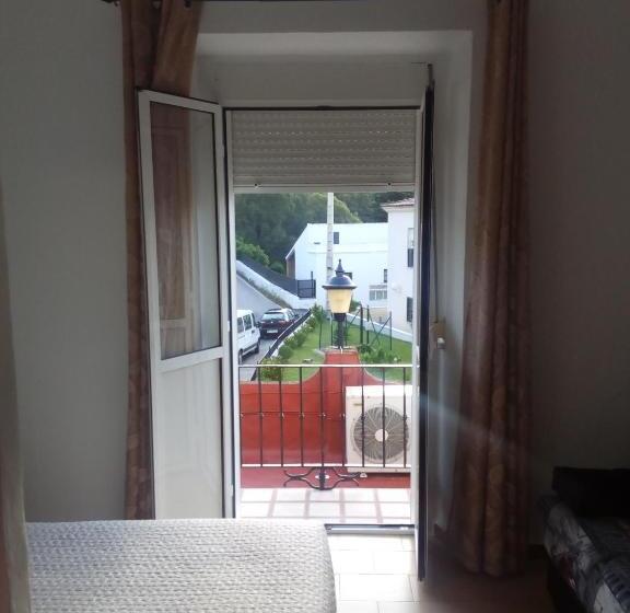 バルコニー付きシングルスタンダードルーム, Hostal Batato