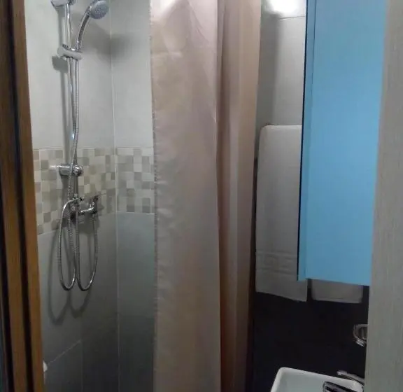 اتاق استاندارد یک تخته با بالکن, Hostal Batato