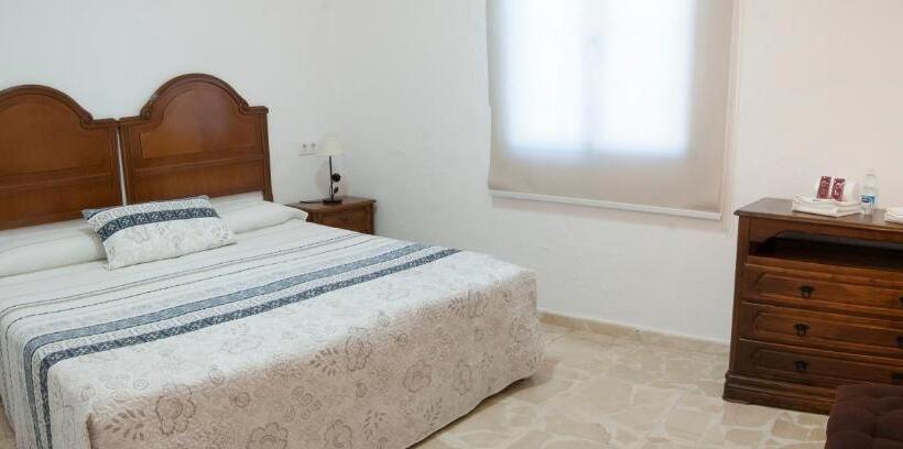 سوییت جونیور لوکس, Hostal Batato