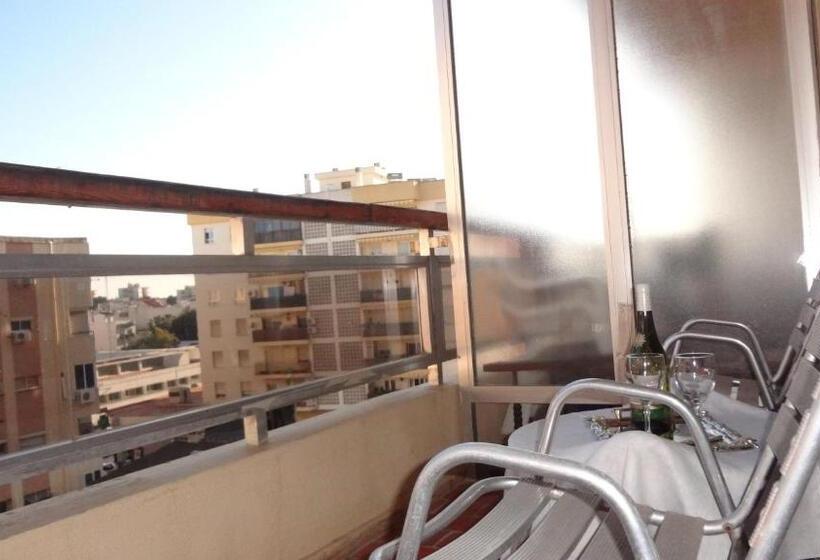 חדר סטנדרט, Carlos I