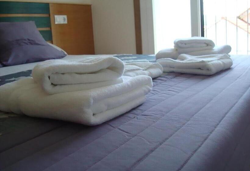 غرفة قياسية, Pensión A Solaina