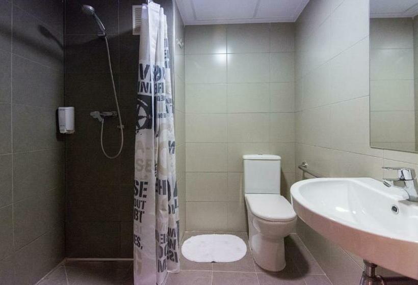 اتاق استاندارد یک تخته با سرویس بهداشتی مشترک, Habitaciones Barra89