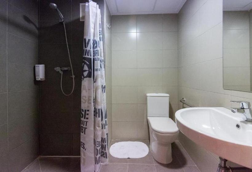 اتاق استاندارد با سرویس بهداشتی مشترک, Habitaciones Barra89