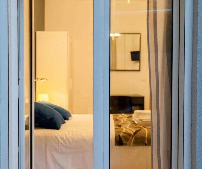 اتاق استاندارد با سرویس بهداشتی مشترک, Habitaciones Barra89
