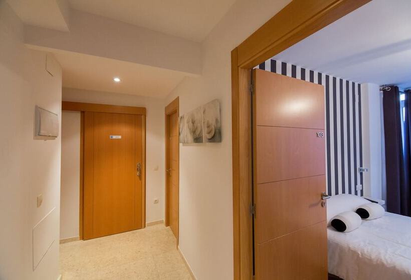 اتاق استاندارد با سرویس بهداشتی مشترک, Habitaciones Barra89