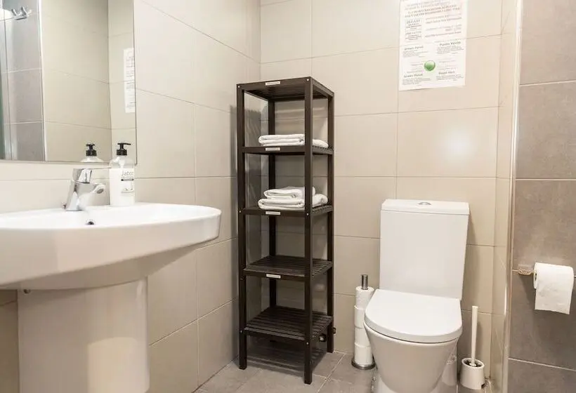 اتاق استاندارد با سرویس بهداشتی مشترک, Habitaciones Barra89