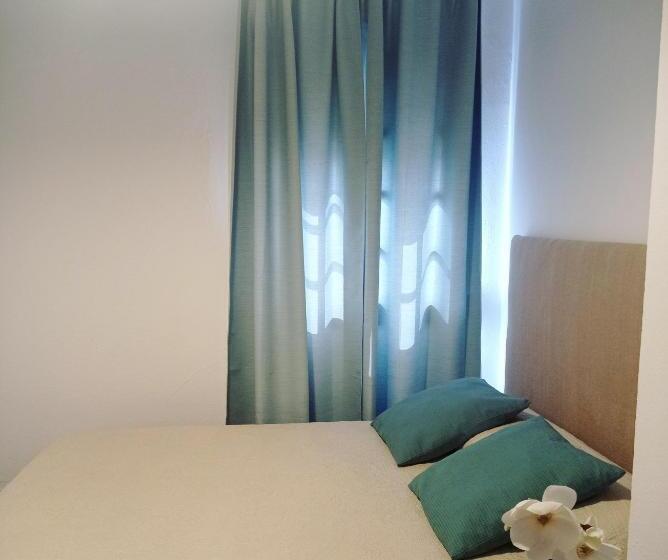 اتاق استاندارد یک نفره, Hostal Buena Vista