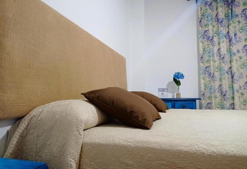 اتاق استاندارد, Hostal Buena Vista