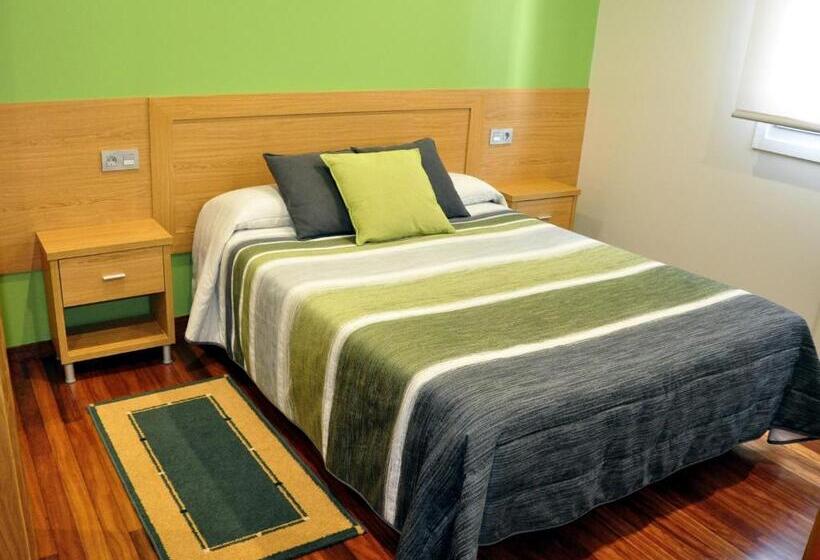 اتاق سوپریور, Hostal Paz