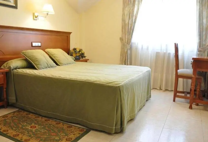 Standard Kolmen Hengen Huone, Hostal Paz