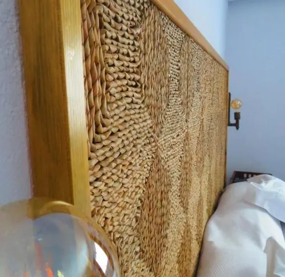 اتاق اکونومی, Mañet