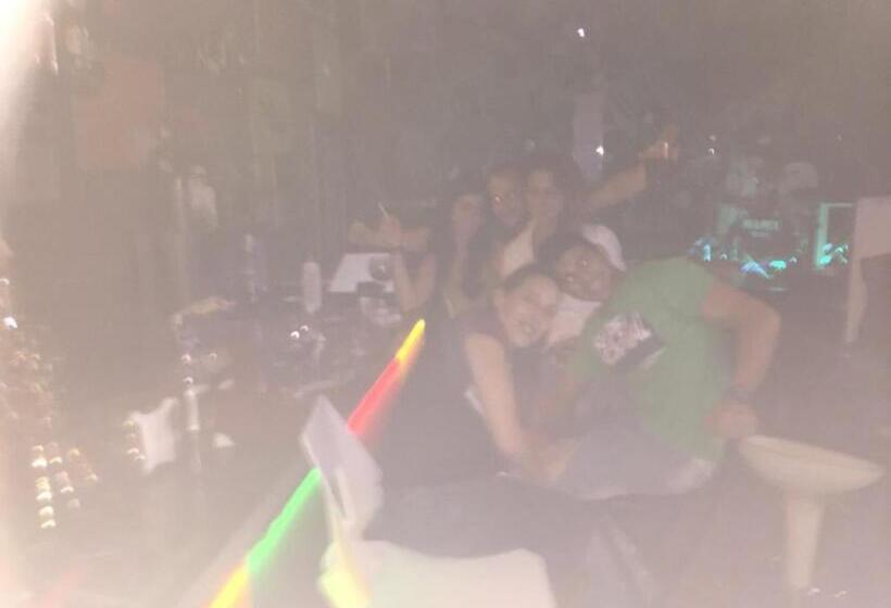 Люкс 2 Спальни, Anahuaska Art Suites Temáticas