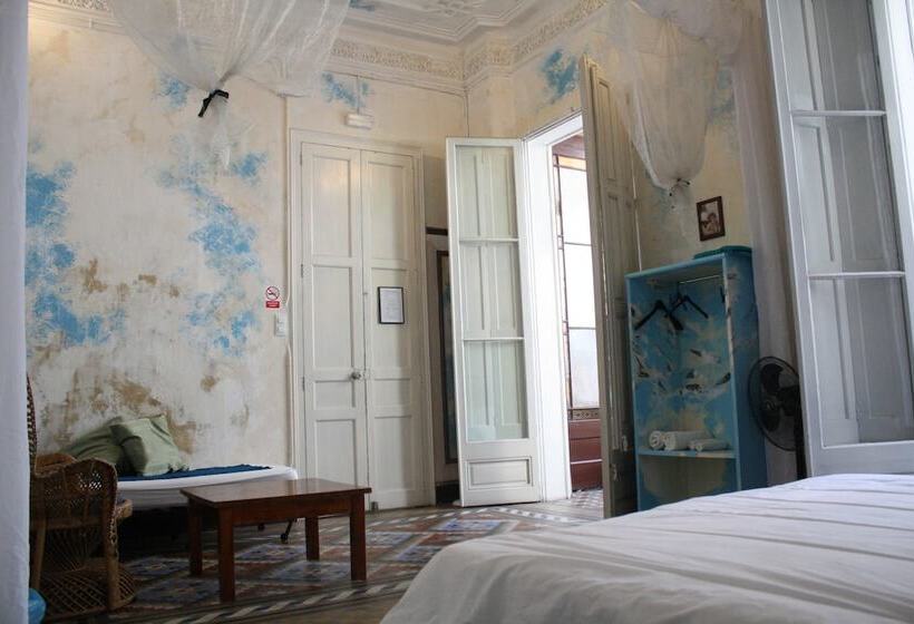 Люкс, Bed & Art Barcelona