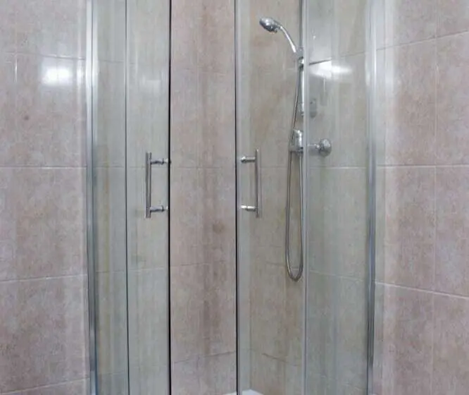 اتاق استاندارد با سرویس بهداشتی مشترک, Bed & Art Barcelona