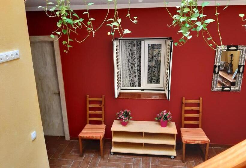 Quarto Estandar Interior, Dormir En Cádiz