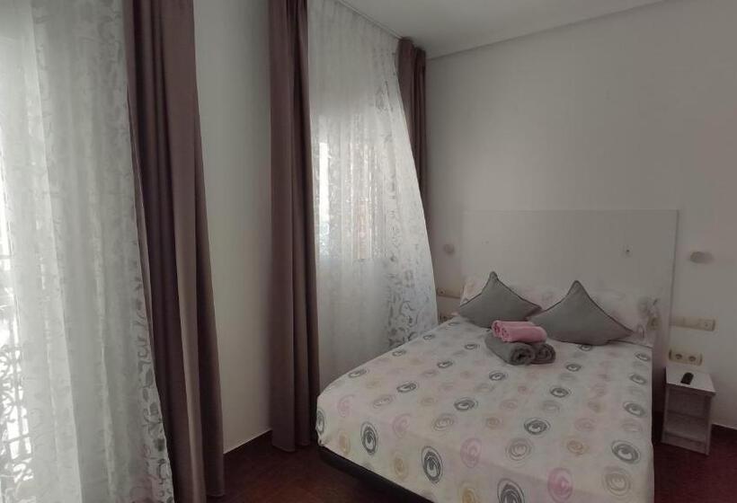 Quarto Estandar, Dormir En Cádiz