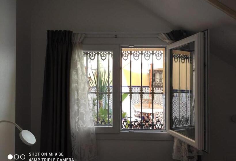 Quarto Estandar, Dormir En Cádiz