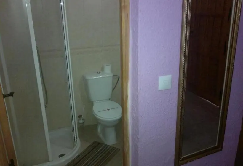 اتاق استاندارد یک نفره, Hostal El Patio