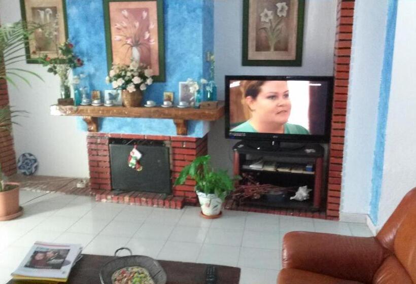 Номер Стандарт Трехместный, Hostal El Patio