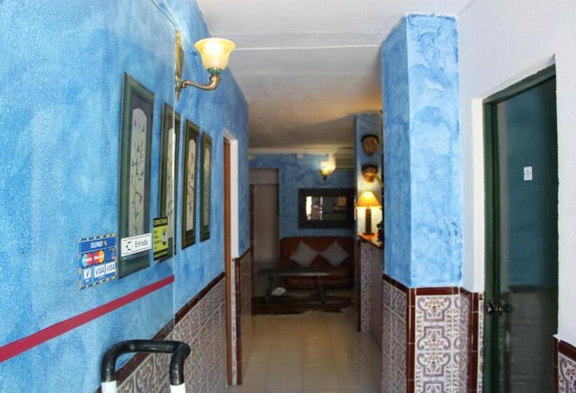 Номер Стандарт Трехместный, Hostal El Patio
