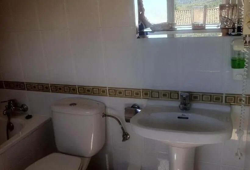 スタンダードルーム, Hostal Madrid Paris