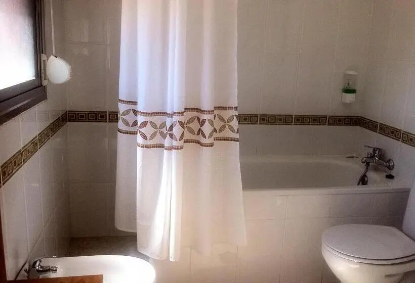 スタンダードルーム, Hostal Madrid Paris
