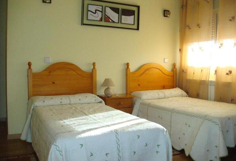 Номер Стандарт, Hostal Madrid Paris
