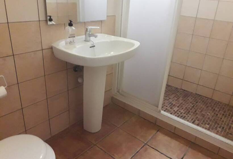 اتاق استاندارد با سرویس بهداشتی مشترک, Hostal Ronda Sol