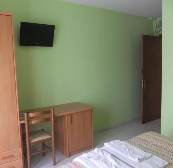 标准间, Pensió L'estada