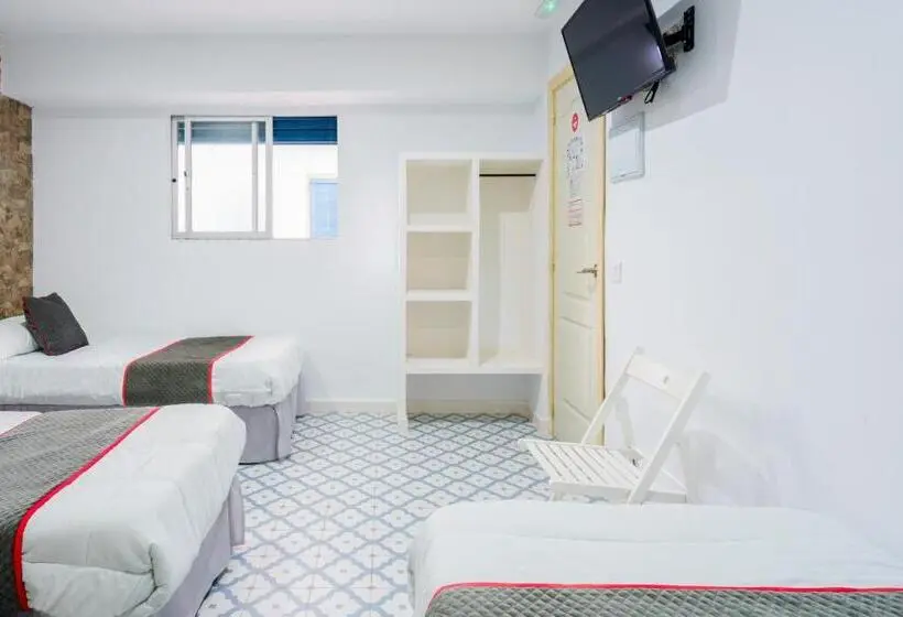 اتاق استاندارد سه نفره, Pensión Riad Mediterraneo