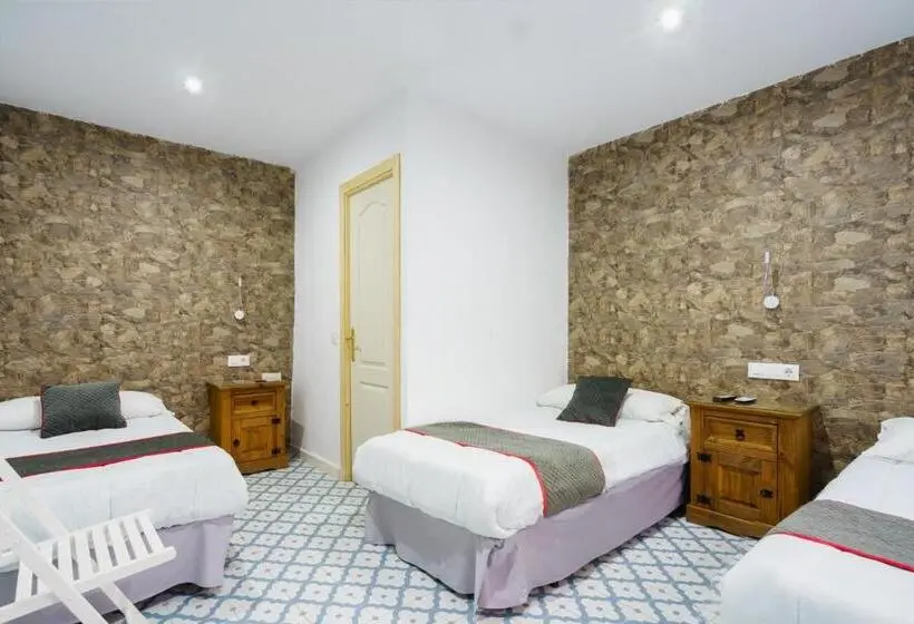 اتاق استاندارد سه نفره, Pensión Riad Mediterraneo
